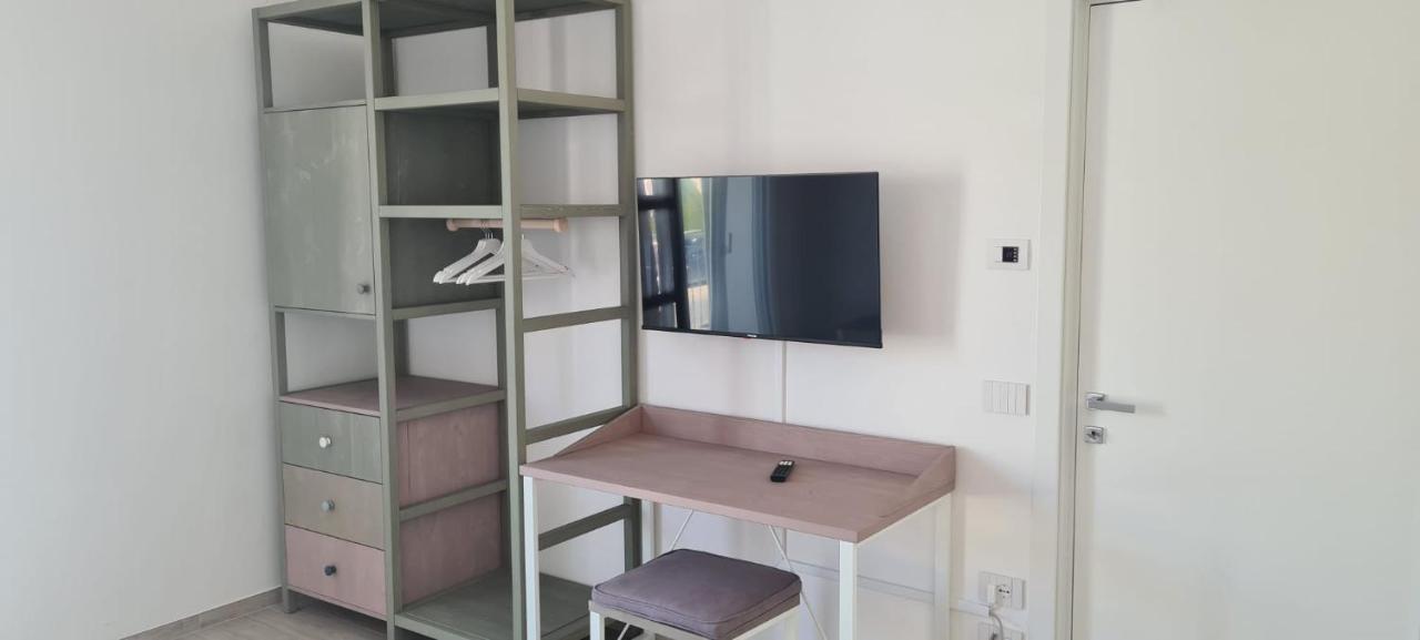 Eco-House Da Franco Hotel Civitanova Marche Bagian luar foto