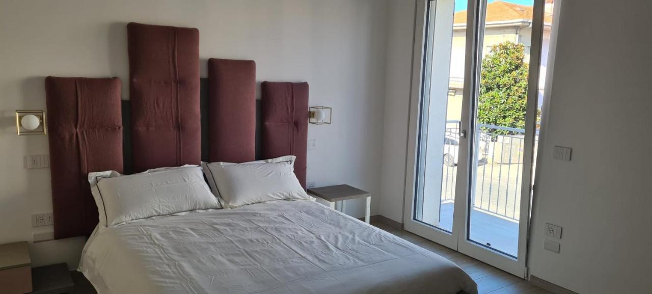 Eco-House Da Franco Hotel Civitanova Marche Bagian luar foto